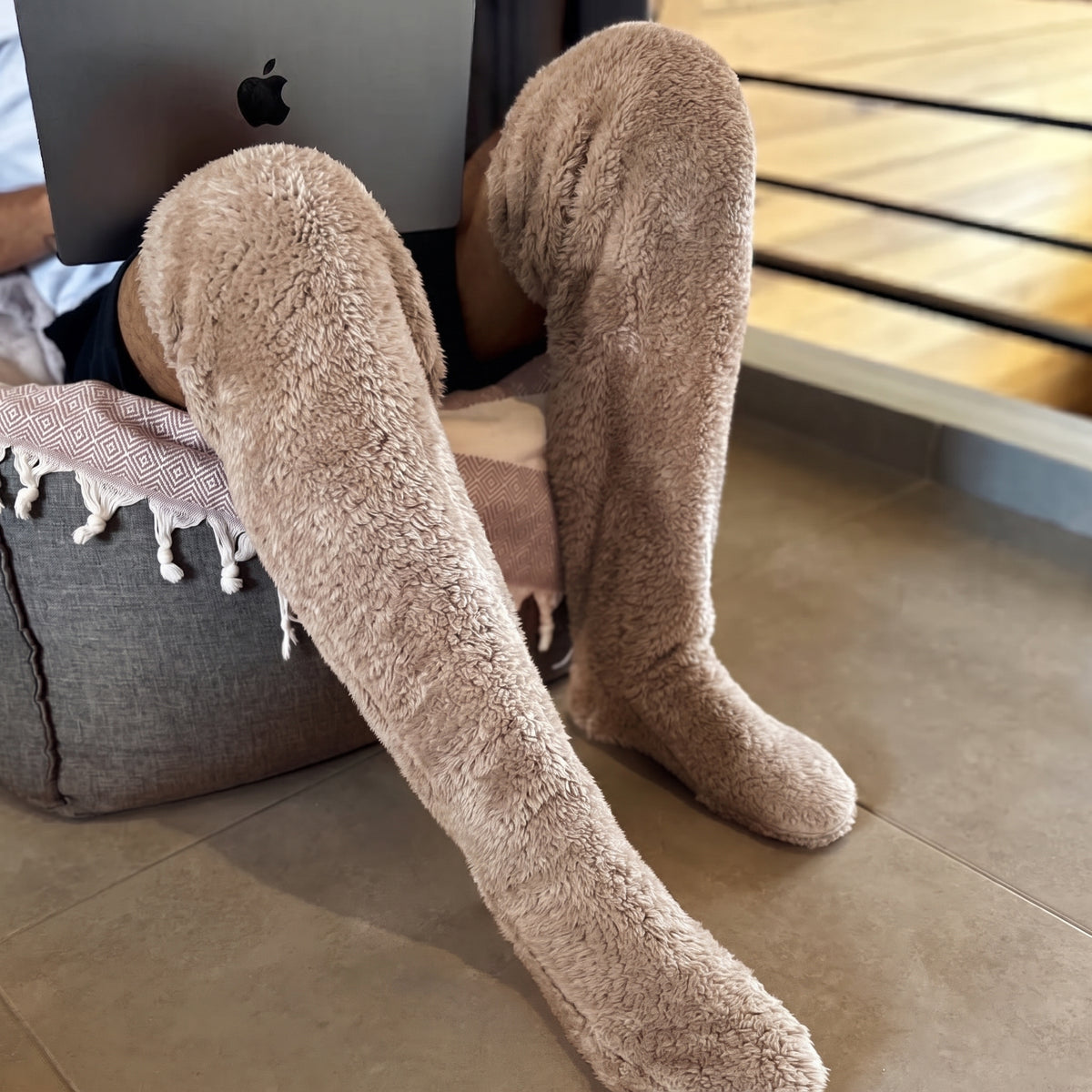 Pufuko™ Sıfır Soğuk — Ekstra Yumuşak Peluş Çorap.